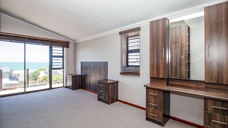 5 Bedroom Property for Sale in Jongensfontein Western Cape